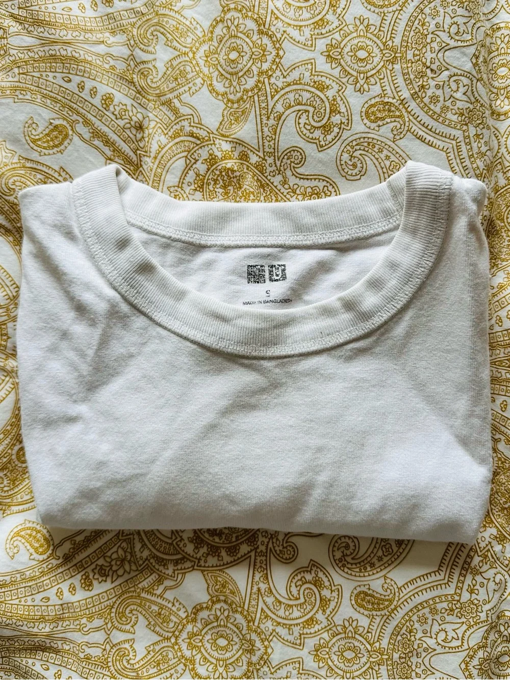 Uniqlo Mens Classic White Crewneck T-Shirt